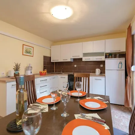Nice In W/ Wifi And 2 Bedrooms