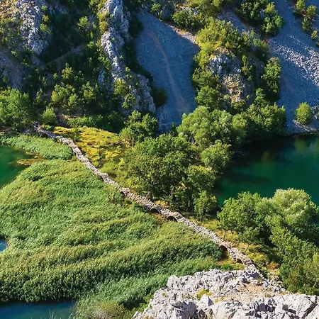 Nice In W/ Wifi And 2 Bedrooms Obrovac